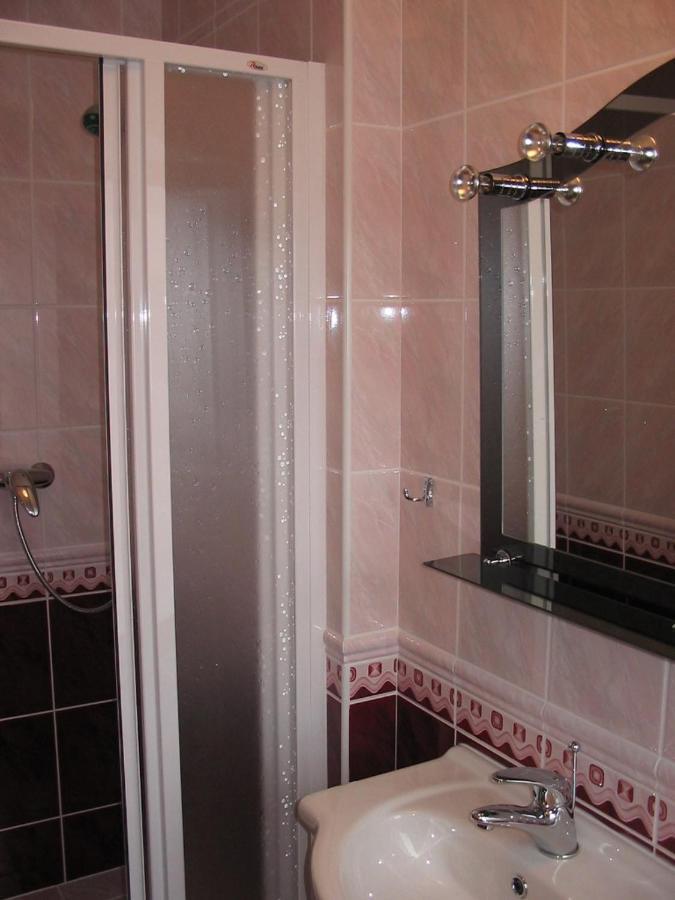 Privat Luptak Hotel Strba Exterior photo